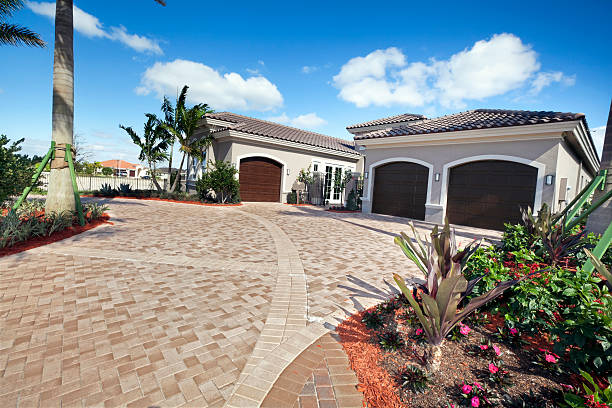 Best Local Driveway Pavers  in Higganum, CT